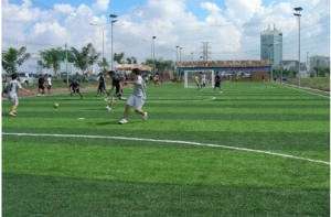 Sân cỏ nhân tạo niềm vui mới cho giới trẻ miền Tây Sân cỏ nhân tạo niềm vui mới cho giới trẻ miền Tây