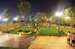 Công viên Dịch Vọng được trải thảm cỏ nhân tạo Công viên Dịch Vọng được trải thảm cỏ nhân tạo