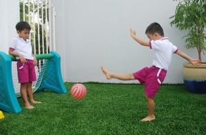 Lắp đặt cỏ nhân tạo sân vườn theo phong thủy Lắp đặt cỏ nhân tạo sân vườn theo phong thủy