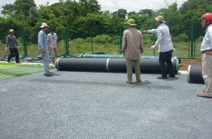 Các bước thi công nền hạ sân bóng cỏ nhân tạo Các bước thi công nền hạ sân bóng cỏ nhân tạo
