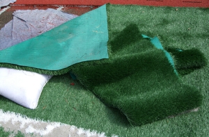 Cỏ nhân tạo sân bóng đá và tầm quan trọng của hạt cao su Cỏ nhân tạo sân bóng đá và tầm quan trọng của hạt cao su