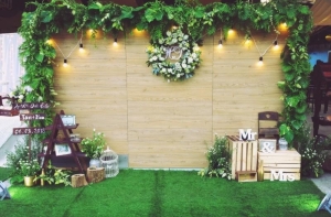 Cỏ nhân tạo trong trang trí tiệc cưới Cỏ nhân tạo trong trang trí tiệc cưới