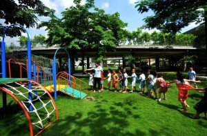 Vì sao nên sử dụng cỏ nhân tạo cho khu vui chơi của trẻ? Vì sao nên sử dụng cỏ nhân tạo cho khu vui chơi của trẻ?