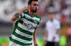 Luật thi đấu trên sân bóng đá cỏ nhân tạo 11 người (Phần 2) Luật thi đấu trên sân bóng đá cỏ nhân tạo 11 người (Phần 2)