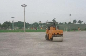 Các bước thi công nền hạ sân bóng cỏ nhân tạo hiệu quả Các bước thi công nền hạ sân bóng cỏ nhân tạo hiệu quả