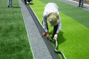 Thay mới cỏ nhân tạo cho sân bóng đá hiệu quả nhất Thay mới cỏ nhân tạo cho sân bóng đá hiệu quả nhất