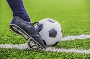 Cách sút bóng mạnh cho người mới bắt đầu trên sân cỏ nhân tạo (P1) Cách sút bóng mạnh cho người mới bắt đầu trên sân cỏ nhân tạo (P1)